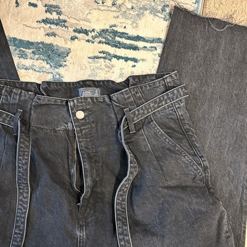 Abercrombie & Fitch Jeans READ DESCRIPTION